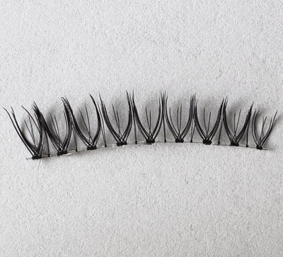 Brunch lash — wispy clustered strip lash