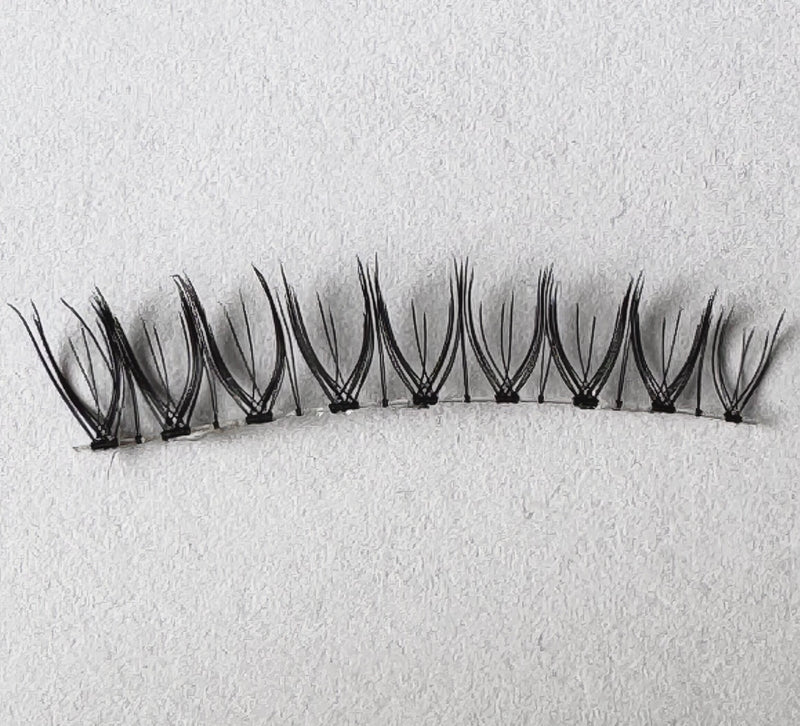 Brunch lash — wispy clustered strip lash